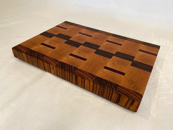 Cutting board, side view