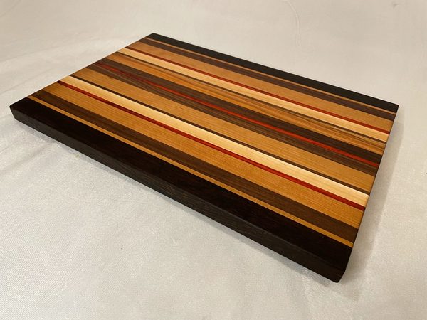 Cutting board, side view